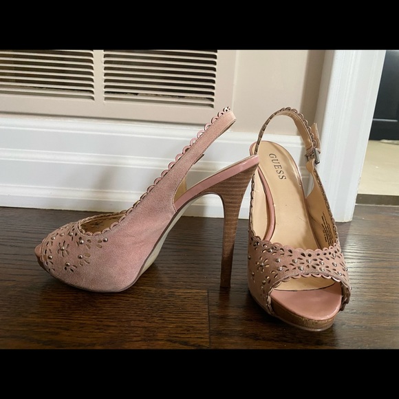Guess size 8 shoes in a blush colour  4 inch heel - Picture 3 of 5